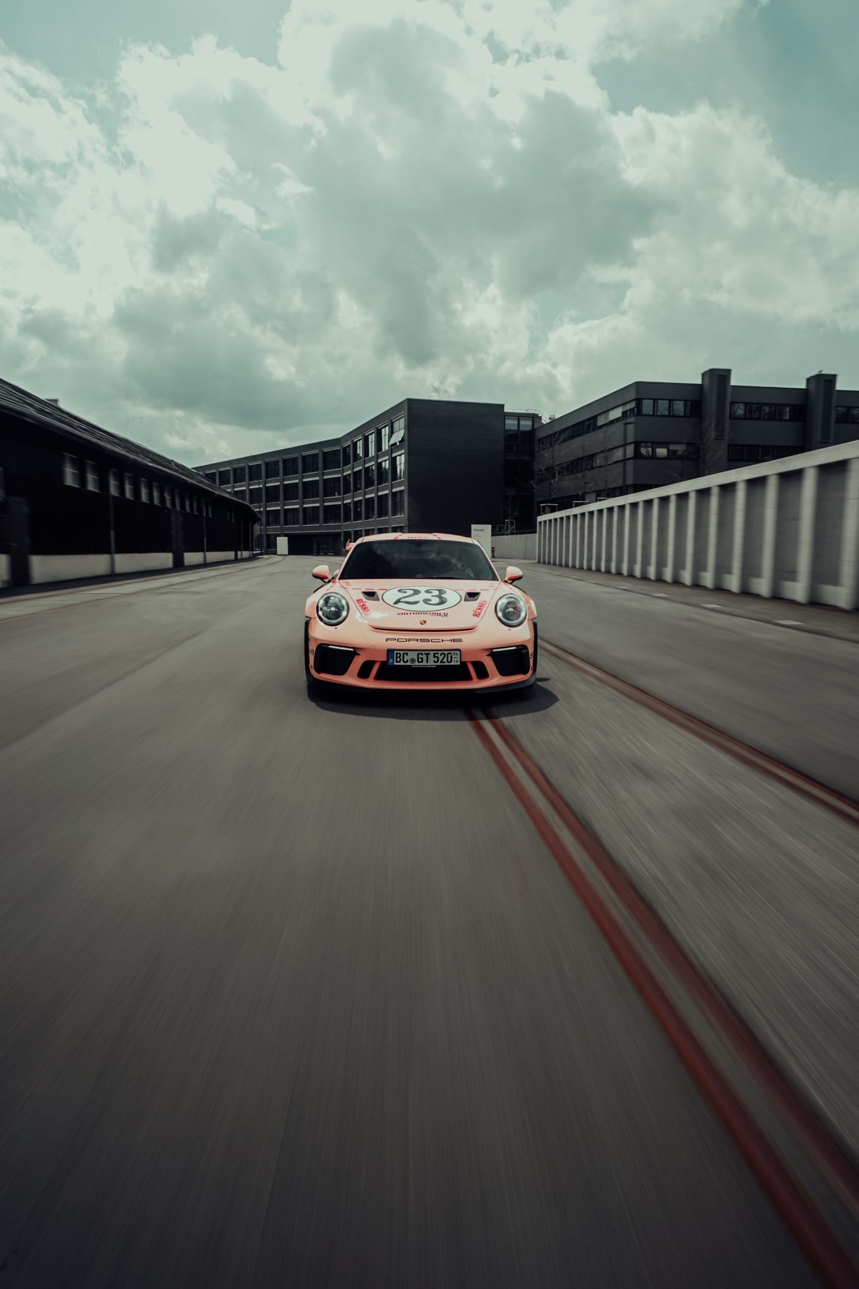 Fahrender Porsche